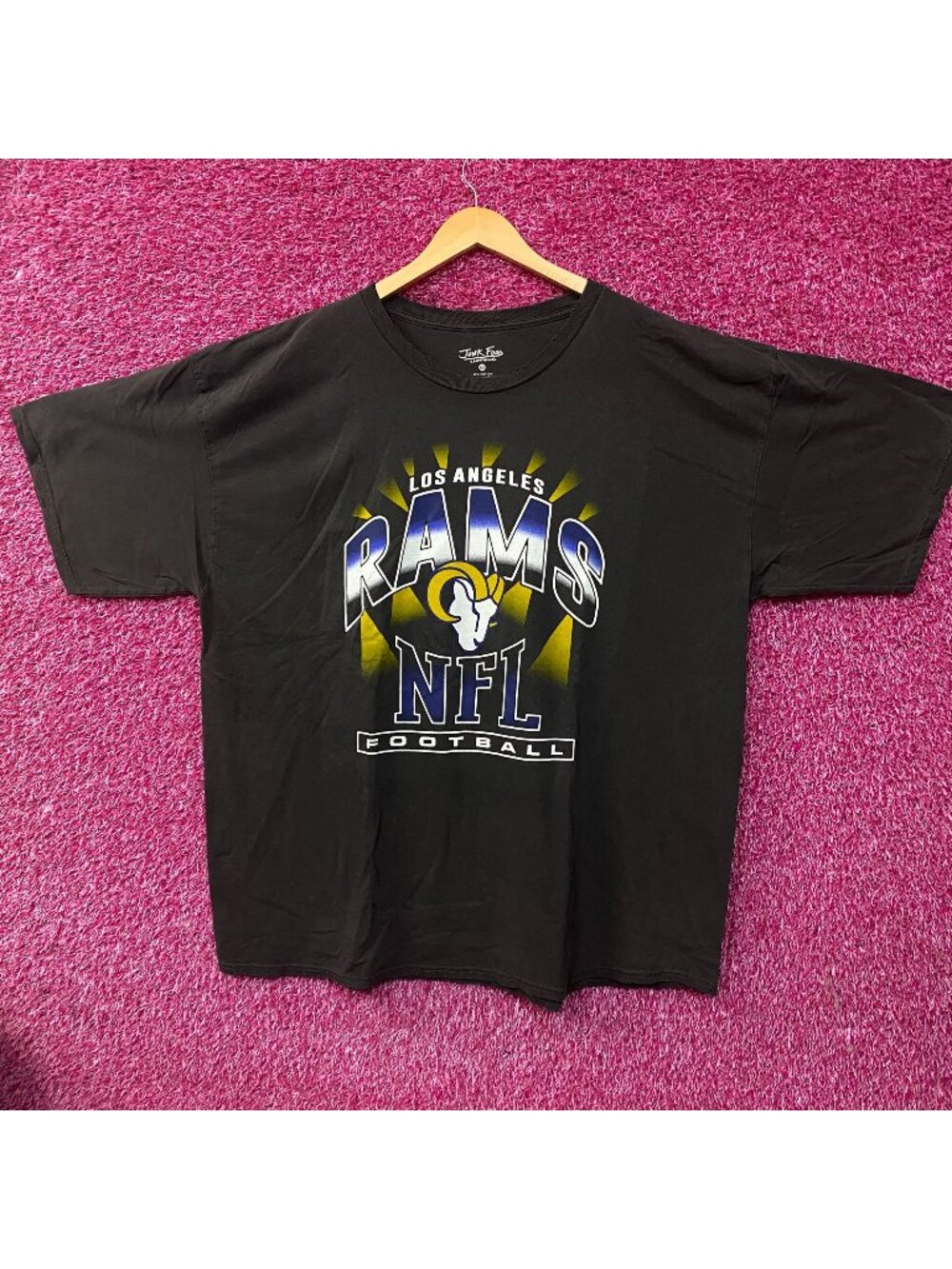 Junk Food Clothing Los Angeles Rams NFL Football Chrome Flea Market T-Shirt 2XL